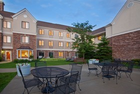 Staybridge Suites Chicago - Lincolnshire