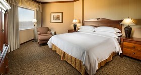 DoubleTree by Hilton Lisle Naperville