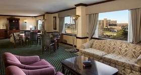 DoubleTree by Hilton Lisle Naperville