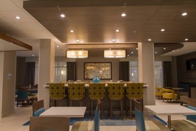 Holiday Inn Express & Suites Litchfield West