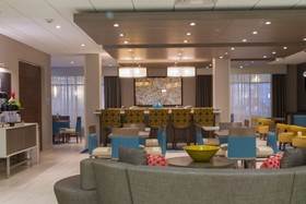 Holiday Inn Express & Suites Litchfield West