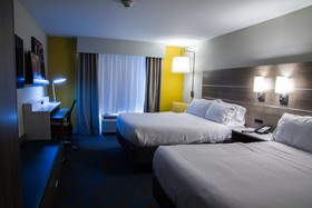Holiday Inn Express & Suites Litchfield West