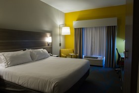 Holiday Inn Express & Suites Litchfield West
