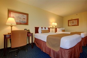 SureStay Plus Hotel by Best Western Chicago Lombard