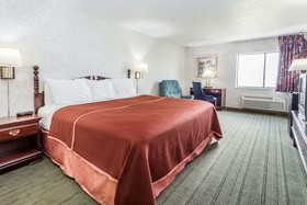 Howard Johnson by Wyndham Manteno
