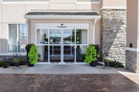 Comfort Inn & Suites Marion I-57