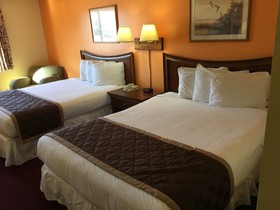 Laketree Inn And Suites Marion