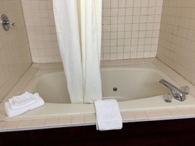 Laketree Inn And Suites Marion