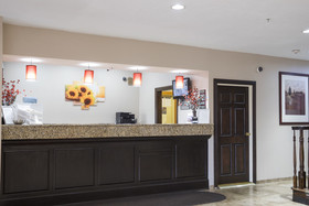 Holiday Inn Express & Suites Chicago - Matteson