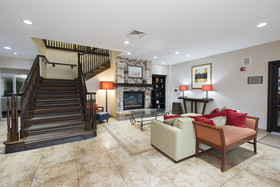 Holiday Inn Express & Suites Chicago - Matteson