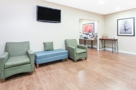 Clarion Pointe Mattoon Near University