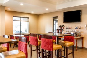 Comfort Suites