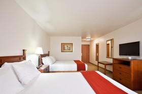 Holiday Inn Express & Suites Mattoon