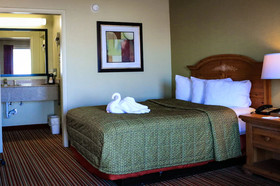 Suite Dreams Hotel