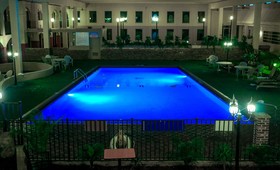 Suite Dreams Hotel