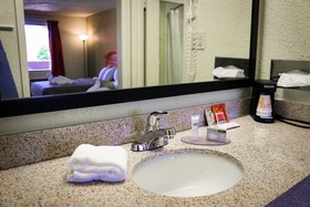 Suite Dreams Hotel