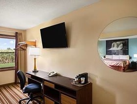 Super 8 by Wyndham Mattoon