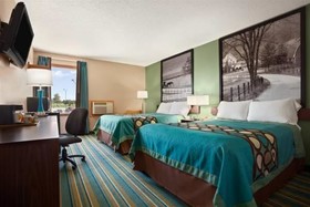Super 8 by Wyndham Mattoon