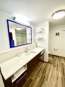 Hampton Inn McHenry