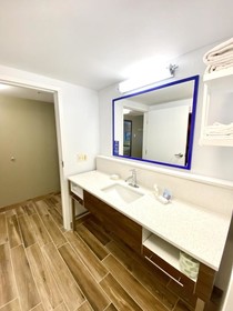 Hampton Inn McHenry