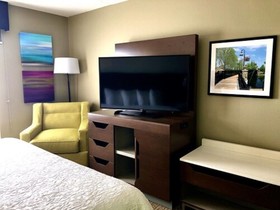 Hampton Inn McHenry