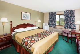 Super 8 by Wyndham McLean/Bloomington SW