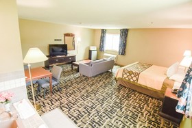 Super 8 by Wyndham McLean/Bloomington SW