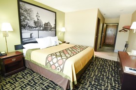 Super 8 by Wyndham McLean/Bloomington SW