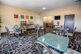 Quality Inn & Suites Mendota Near I-39