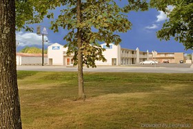 Econo Lodge Metropolis