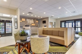 Holiday Inn Express Metropolis