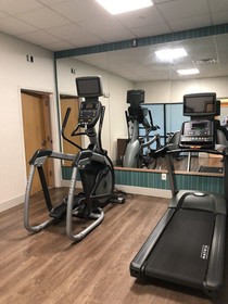 Holiday Inn Express Metropolis