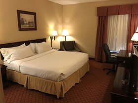 Holiday Inn Express Metropolis