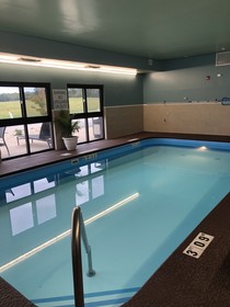 Holiday Inn Express Metropolis