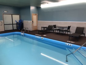 Holiday Inn Express Metropolis