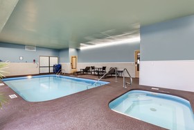 Holiday Inn Express Metropolis