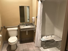 Holiday Inn Express Metropolis