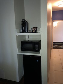 Holiday Inn Express Metropolis