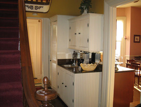 Summers Riverview Mansion Bed And Breakfast