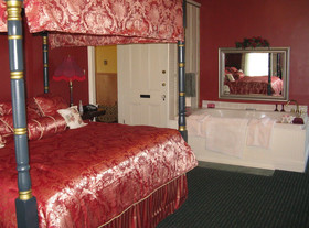 Summers Riverview Mansion Bed And Breakfast