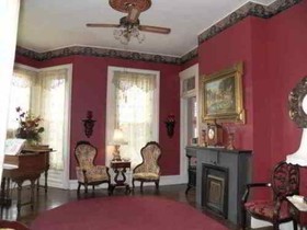 Summers Riverview Mansion Bed And Breakfast