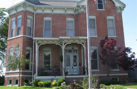 Summers Riverview Mansion Bed And Breakfast