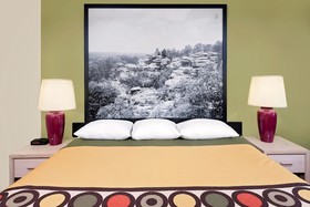 Super 8 by Wyndham Metropolis