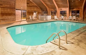 Super 8 by Wyndham Metropolis