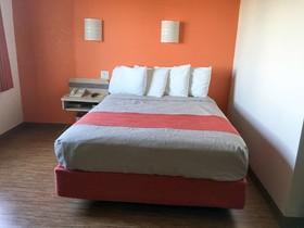 Modern Stay 39 Lakeview By OYO Minonk