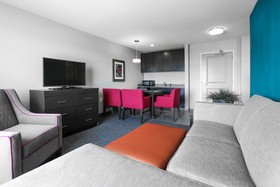 Holiday Inn Express Moline - Quad Cities