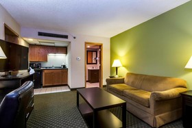 Quality Inn & Suites Moline - Quad Cities