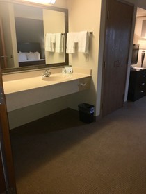 AmericInn by Wyndham Monmouth