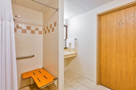 AmericInn by Wyndham Monmouth