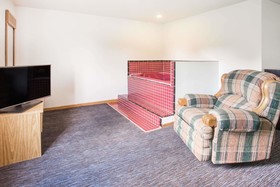Super 8 by Wyndham Monmouth IL